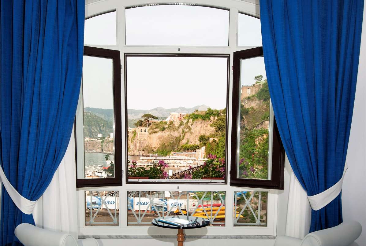 Camera Incanto of the Surriento Suites bed and breakfast in Sorrento