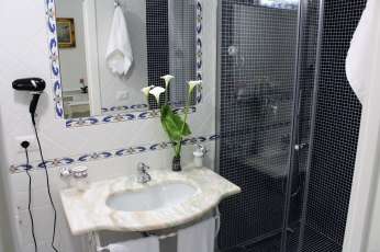Sogno room restroom of the Surriento Suites bed and breakfast in Sorrento
