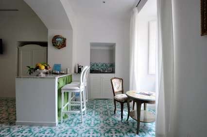 Splendore suite kitchen corner of the Surriento Suites bed and breakfast in Sorrento